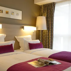 Alma Marceau 4*, Paris France
